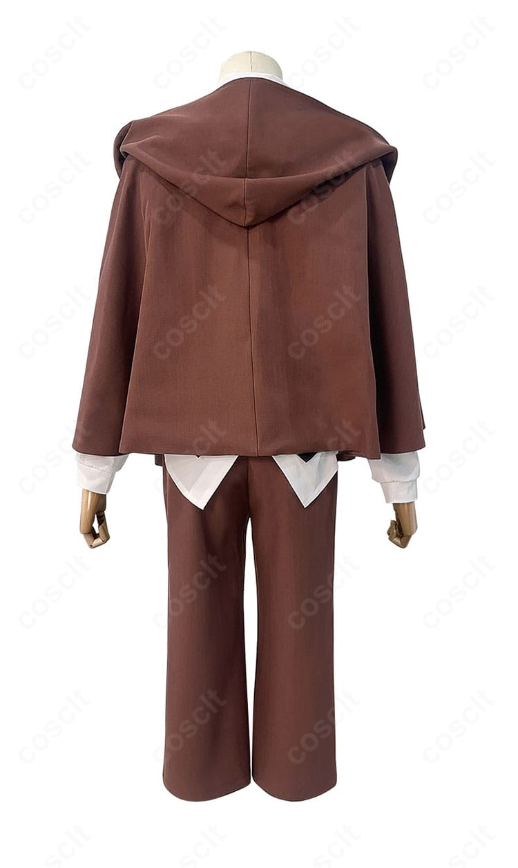 江戸川乱歩 コスプレ衣装の背面全体。マントの落ち感と背面ラインを確認できるバックショット。