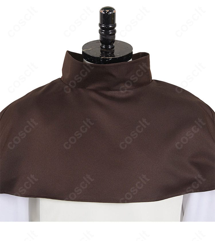 背面デザインの全体像。マントのドレープと後ろ姿のラインを丁寧に再現。