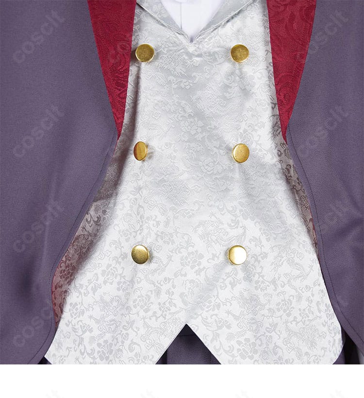 ミスルン 吸血鬼衣装の門襟装飾アップ。襟元の刺繍と装飾パーツの仕立てが映えるディテール画像。