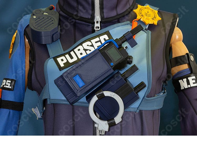 セス・ローウェル衣装 トップス装飾のアップ。刺繍とパネル切替の細部が分かるディテール写真。