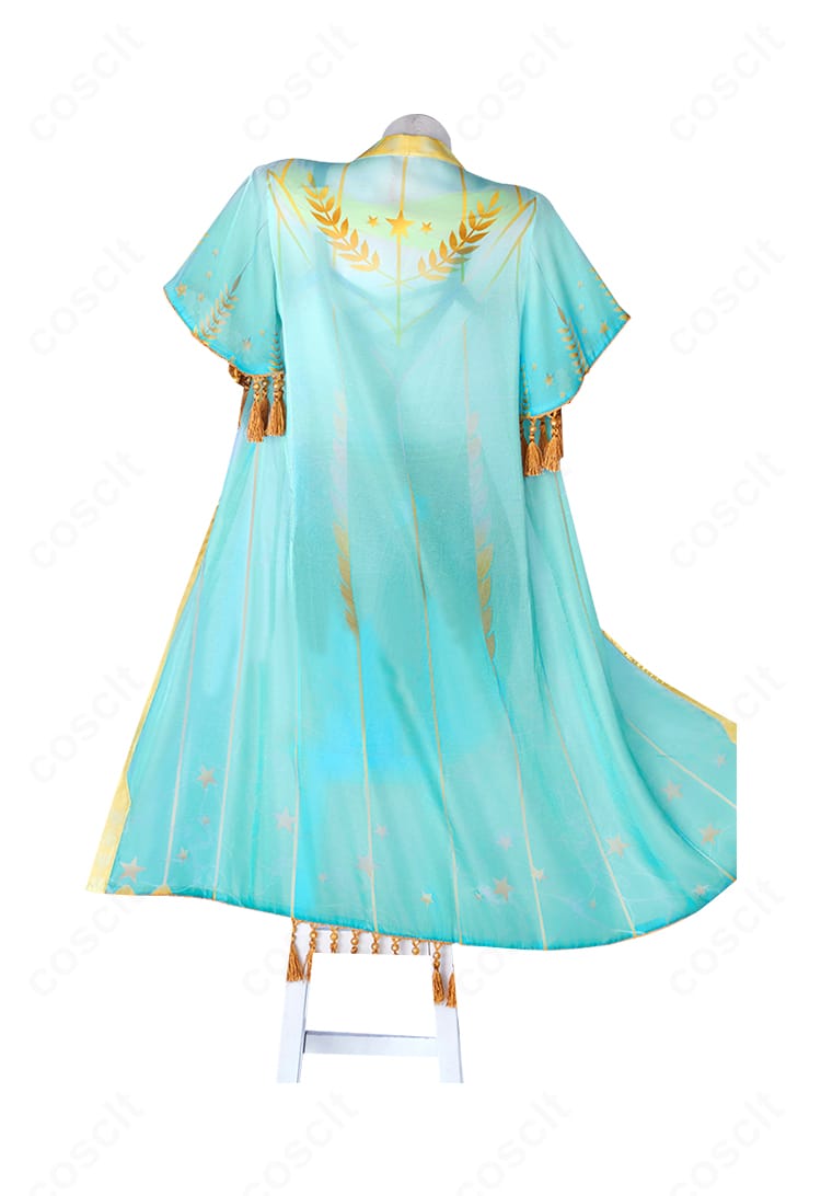 第五人格 祭司 フィオナ・ジルマン 名誉首席コスプレの背面全体像。背中の装飾配置とコートのラインを示す画像。