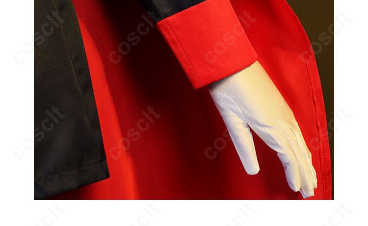 山城恋コスプレ衣装の袖ディテール。カフ周りの意匠が華やかさを強調。