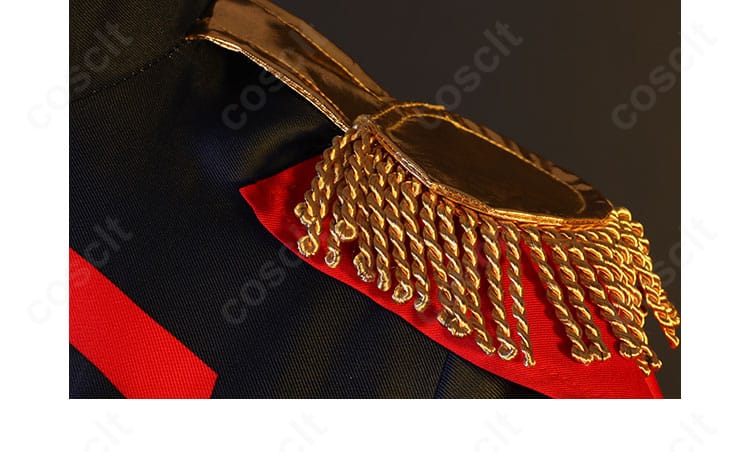 山城恋コスプレ衣装の肩〜袖ディテール。ライン取りと縫製が分かる近接ショット。