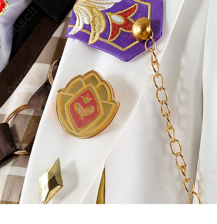 羽風 薫 インテリジェンス衣装の胸元アップ。バッジ配置と刺繍装飾、ネクタイの結び目が分かる近接写真