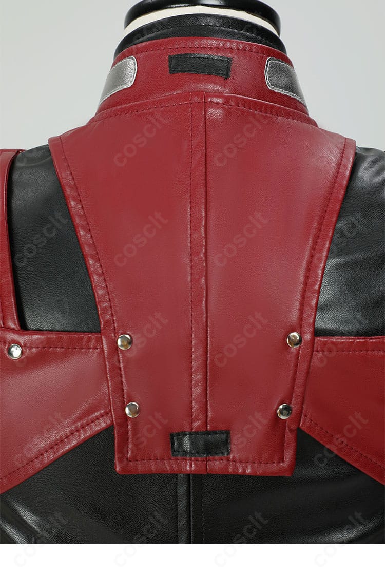 エアリス・ゲインズブール衣装 背面ディテール。縫い合わせとパネルライン、裾の流れを確認。