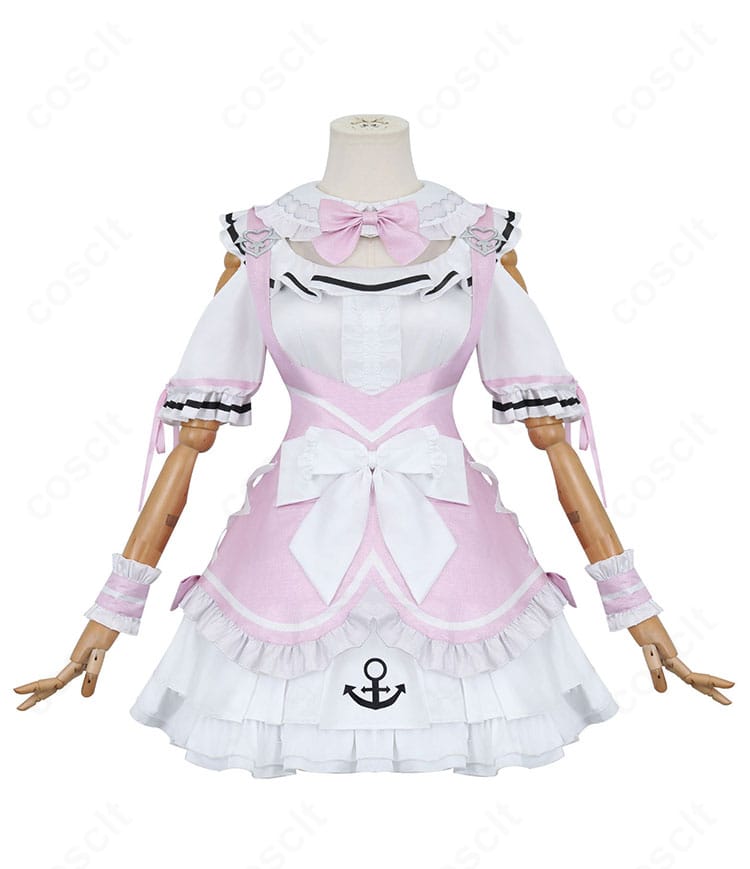 ホロライブ 湊あくあ ピンクメイドコスプレ衣装の正面全体像。フリルと大リボンの配置が分かる写真