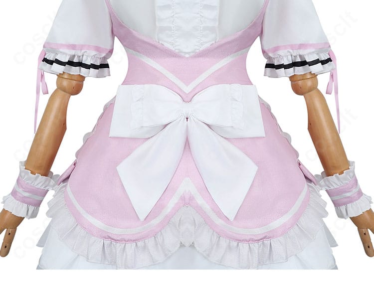 湊あくあ コスプレ衣装の背面装飾ディテール。結び目とフリルの重なりを強調