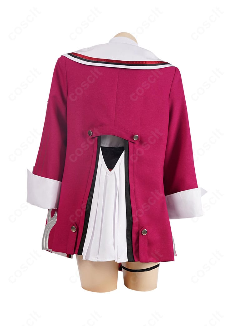 背面のラオーラ・パンテーラ衣装。背中のラインと腰封後ろの装飾、スカートの落ち感を確認。