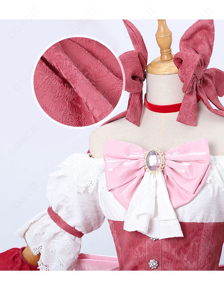 装飾ディテールの接写。刺繍やトリムの意匠が魔法少女らしい華やかさを演出している様子を表現。