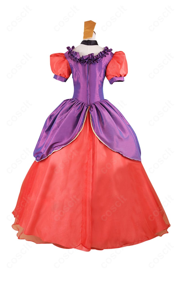 アナスタシア・トレメイン コスプレドレス 背面全体。背ファスナーとスカートの広がりが伝わる後ろ姿。