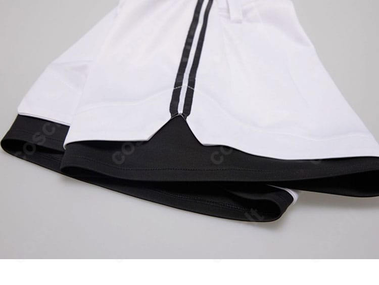 ホロライブ 白銀ノエルのコラボ衣装・袖口装飾の細部アップ