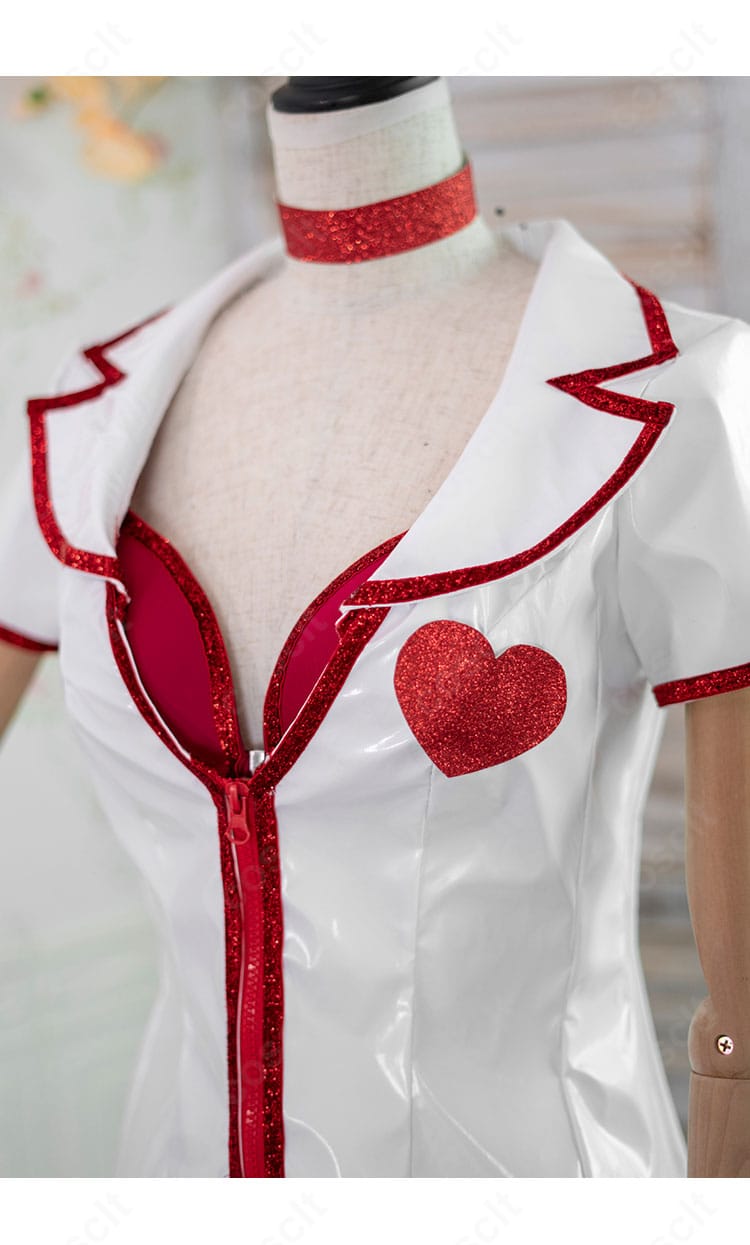 ナースコスプレ衣装の襟元アップ。清潔感のあるカッティングと端正な縫製で撮影映えする仕上がり。