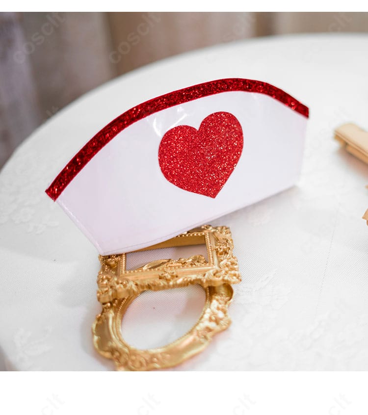 ナース帽の装飾ディテール。縁取りと形状保持が美しく、海夢らしい雰囲気を引き立てるデザイン。