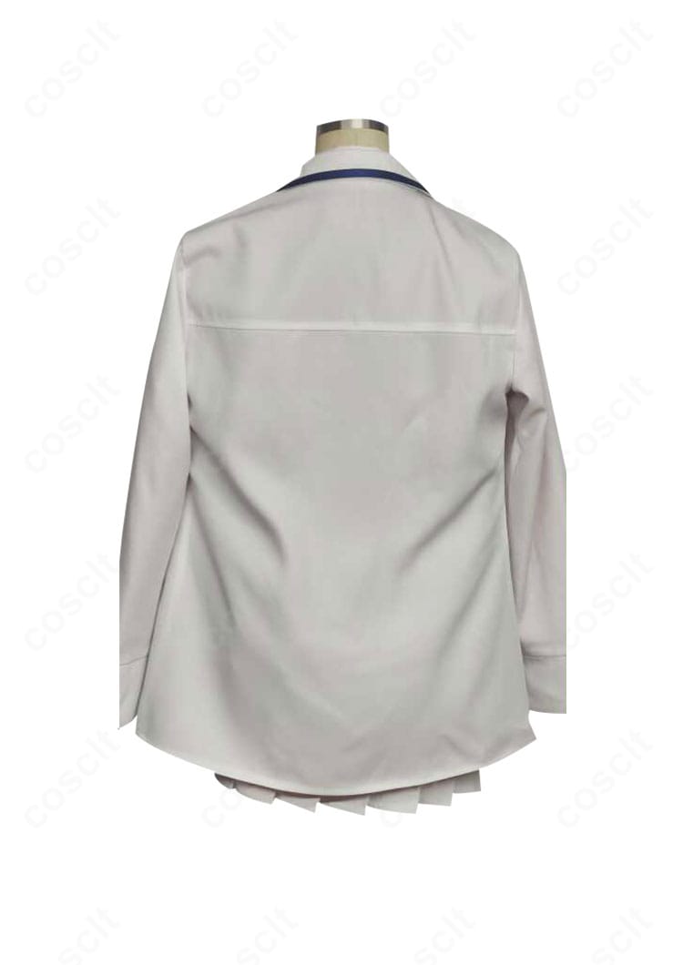 ブルーアーカイブ 白石ウタハ衣装の背面。コートのラインや背中の切り替え、ベルト後部の処理まで忠実に再現。