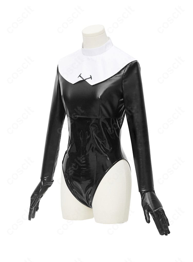 側面：ブルーアーカイブ 歌住サクラコ 覚悟 衣装のサイドラインとフィット感、腰回りのシルエットが分かる画像