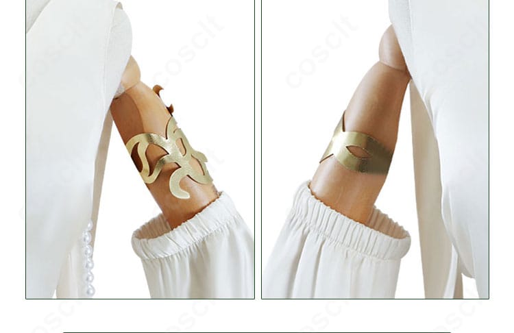 手飾り・腕飾りの装飾詳細。撮影時の手元の映えと固定方法が分かるクローズアップ