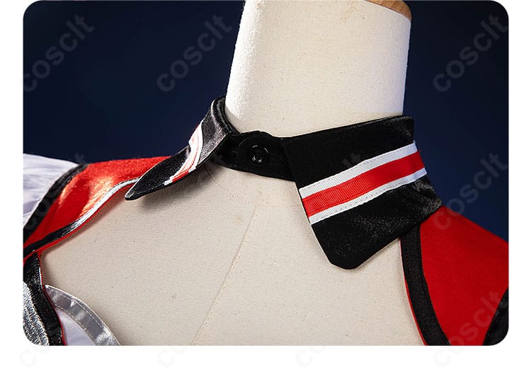 襟元の特別なデザインと刺繍風装飾の質感を強調した近接カット