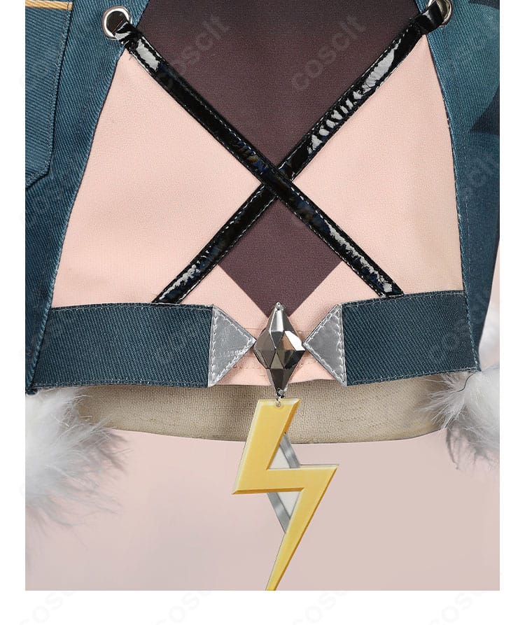 シロネン コスプレ衣装 稲妻モチーフの装飾。視覚的インパクトのあるデザイン。