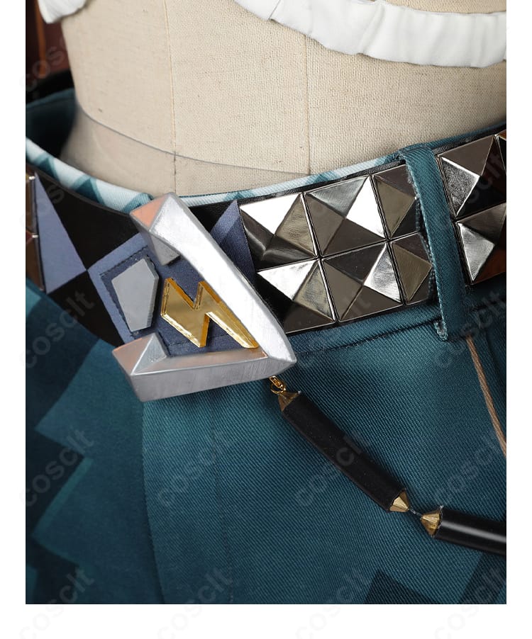 シロネン コスプレ衣装 腰ベルト部分の装飾。立体的な金具と意匠を再現。