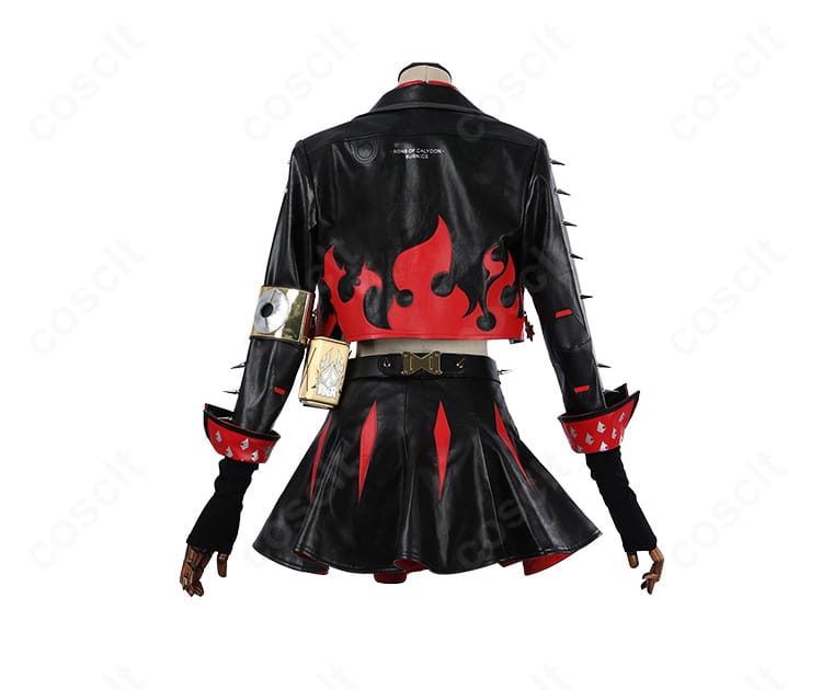 バーニス・ホワイト 通常衣装の背面全景。コートの丈感と装飾配置