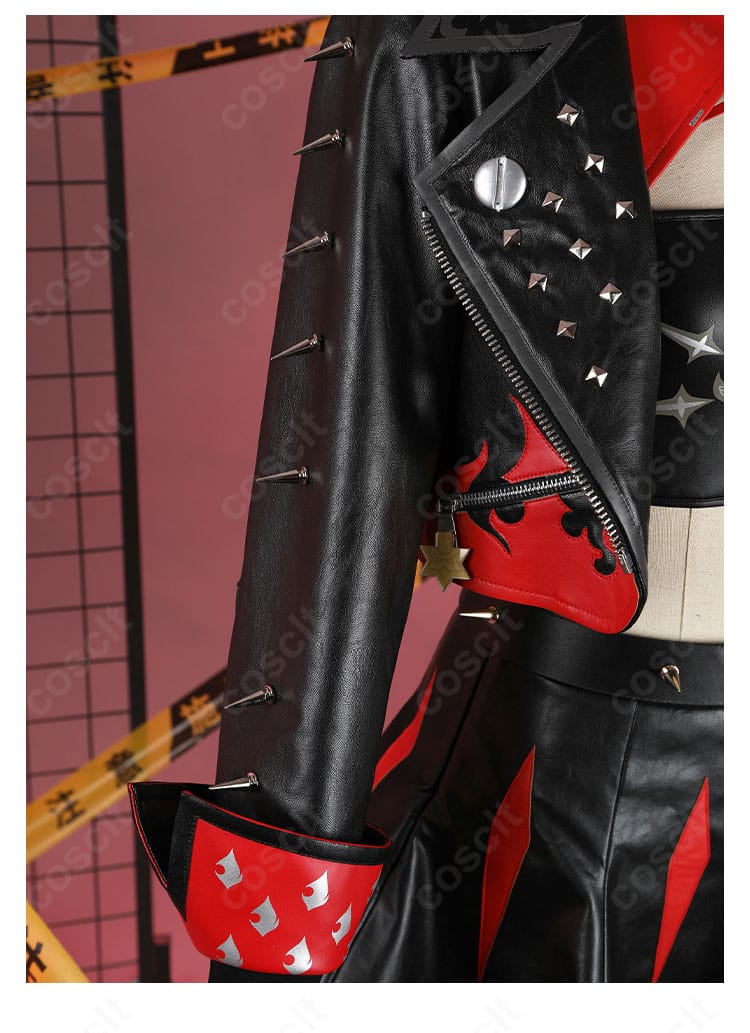 バーニス・ホワイト 衣装の袖装飾ディテール。質感とステッチの近接