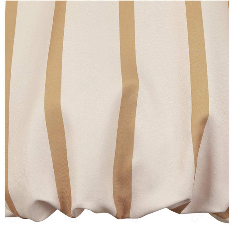 マルシル・ドナトー衣装の裾装飾ディテール。ヘムラインの処理と飾り縁の形状を示す接写画像。