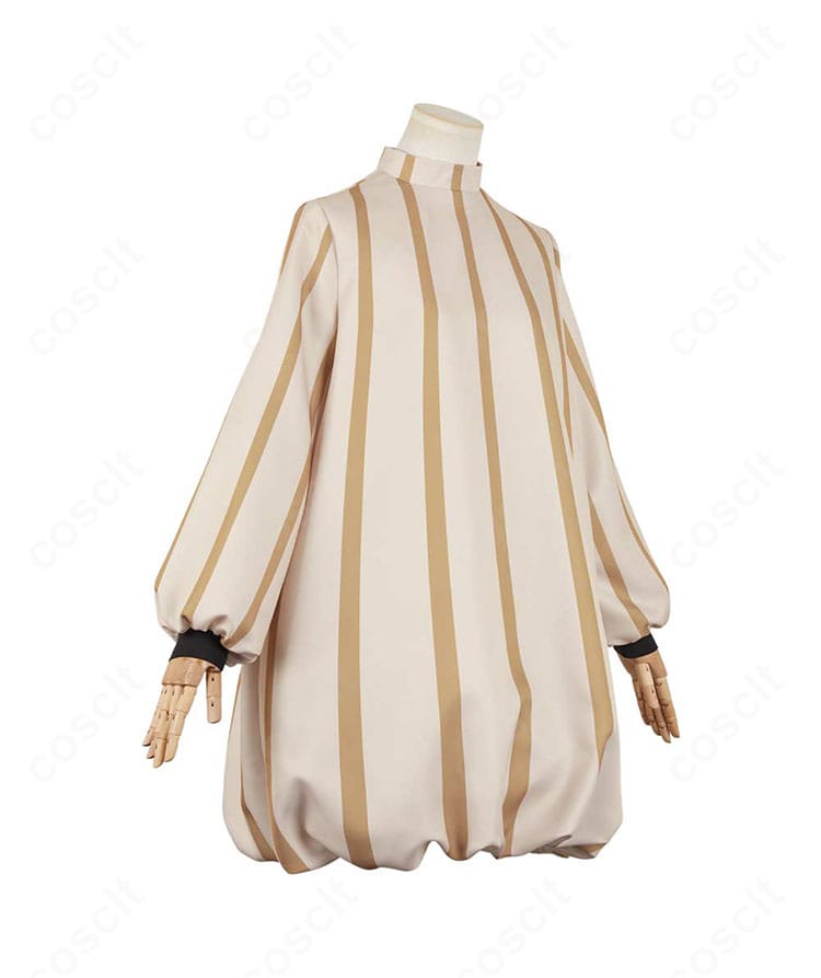 ダンジョン飯 マルシル・ドナトー衣装の右側面。ワンピースのラインと袖の落ち感、帽子の角度が確認できる画像。