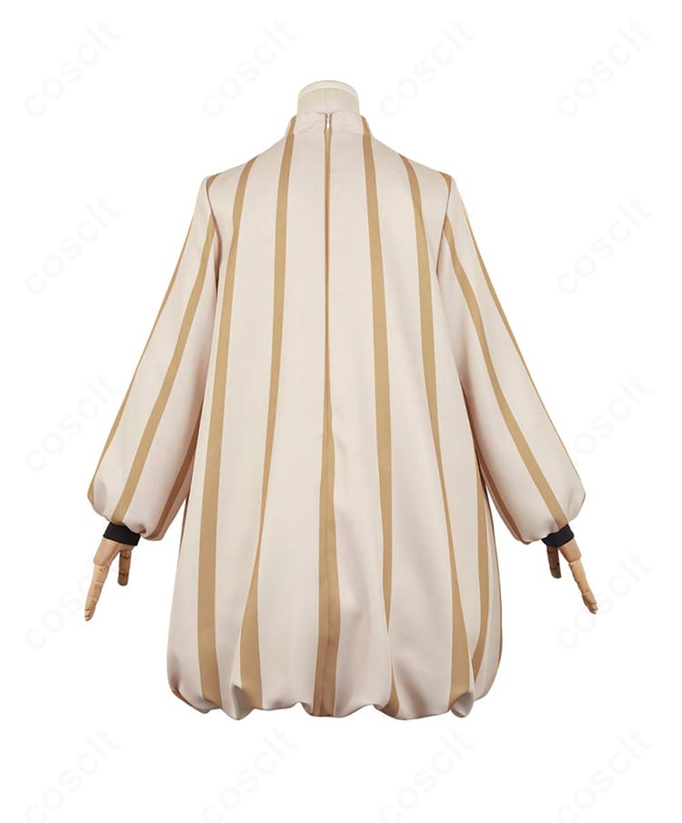 ダンジョン飯 マルシル・ドナトー衣装の背面。背中の開きと留め具、裾の広がりが分かる画像。