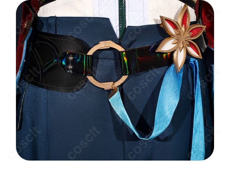 腰帯と腰飾りのアップ。帯の質感、装飾の固定点、全体バランスを丁寧に再現。