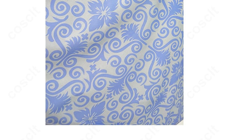 マント内側の装飾詳細。裏地の色味とパイピングが分かるブルーロック 潔 世一 天使ver.。