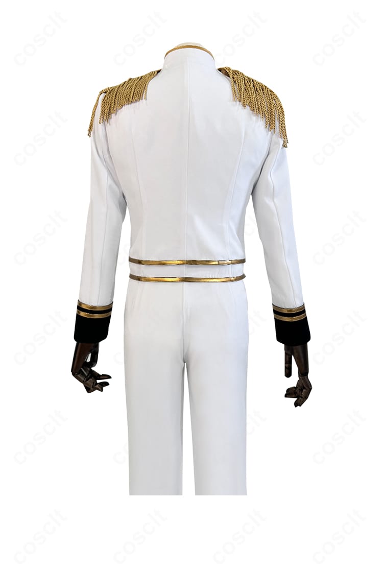 インナー衣装の背面ディテールとシーム処理を確認できる写真