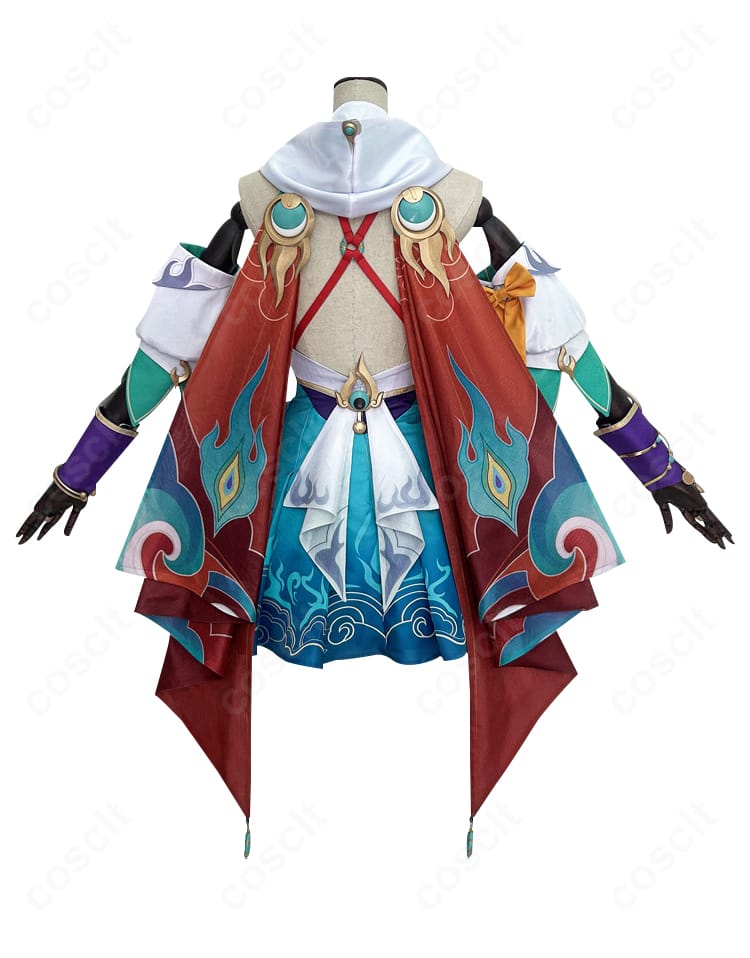 雲璃 コスプレ衣装の背面。背飾りと背中の切り替えライン、開閉部の構造が分かります。