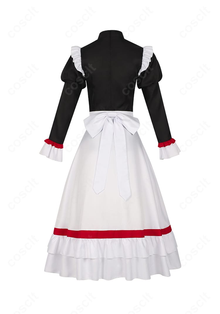 サティ コスプレ衣装の背面。背部蝶結びとチェーン装飾、後ろ姿のシルエットを強調