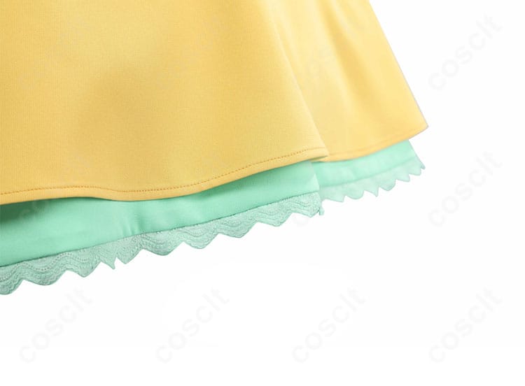 大道寺知世コスプレ衣装のスカート裾装飾。縁取りの華やかさと可愛らしい意匠を近接で表現。