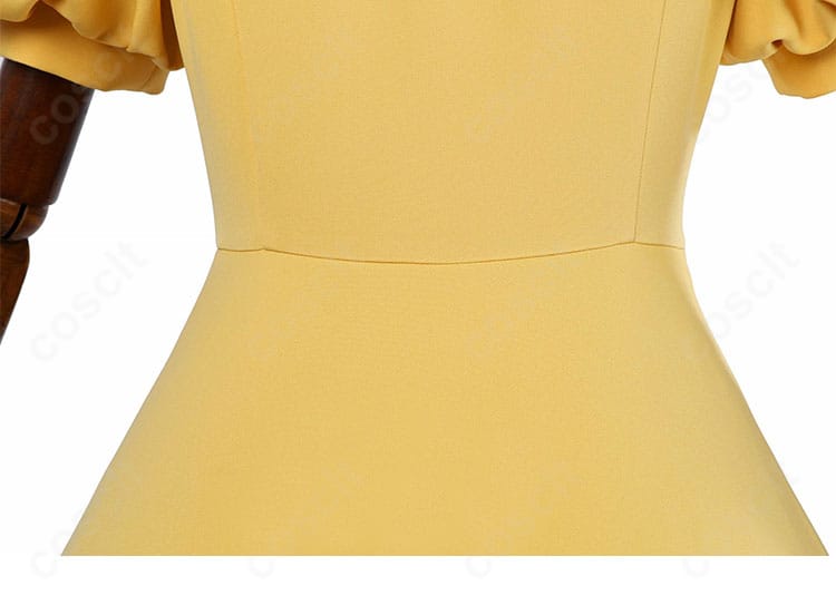 大道寺知世コスプレ衣装のウエスト装飾。切替位置と立体感を生むディテールを確認できる。