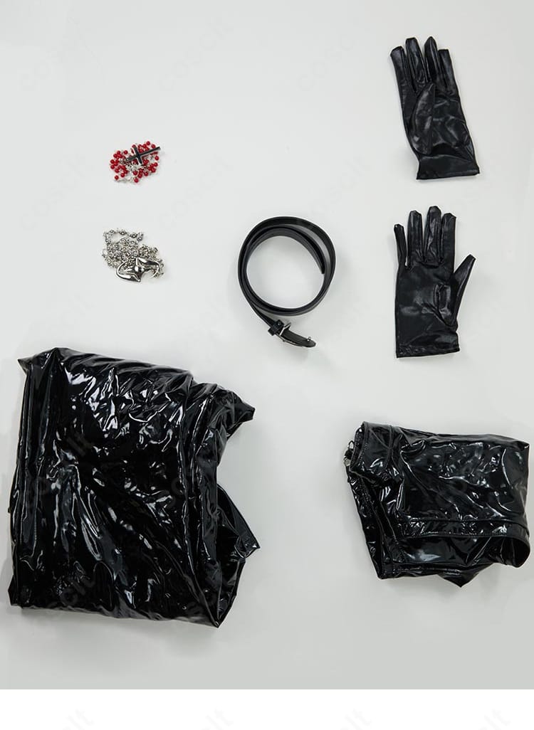 メロ コスプレ衣装のセット内容一式。トップス、ズボン、ベルト、ネックレス、手袋が揃うフルセット。