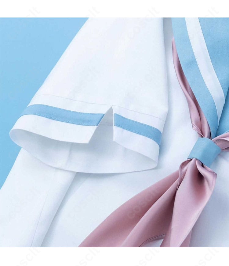 袖口ディテールの拡大。端処理の美しさとライン配色、縫製の丁寧さが分かるカフス周辺。