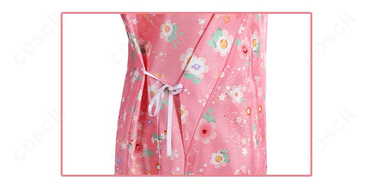 甘露寺蜜璃 街着姿の紐装飾ディテール。高再現の結び目と配色バランスをクローズアップ。