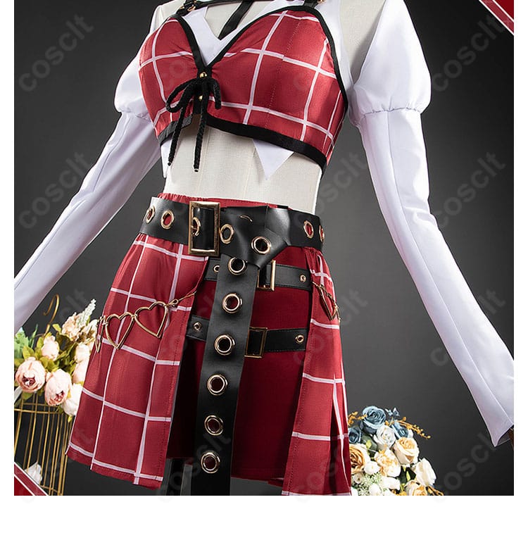 衣装本体の装飾ディテール。ビスチェの縁取りと装飾モチーフをアップで表示。