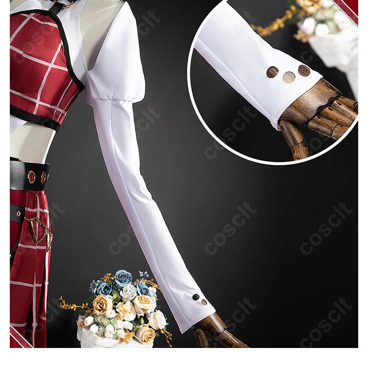 袖口装飾の近接。ステッチとパーツのバランスを確認できるカット。