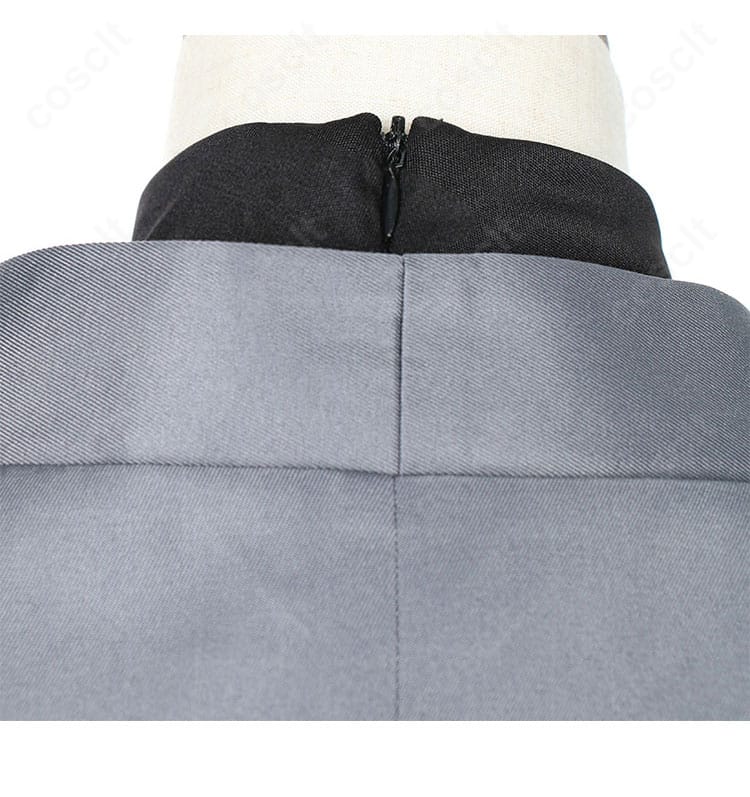 ベスト前身頃の装飾ディテール近接。ステッチワークと端処理の精密さが分かる。