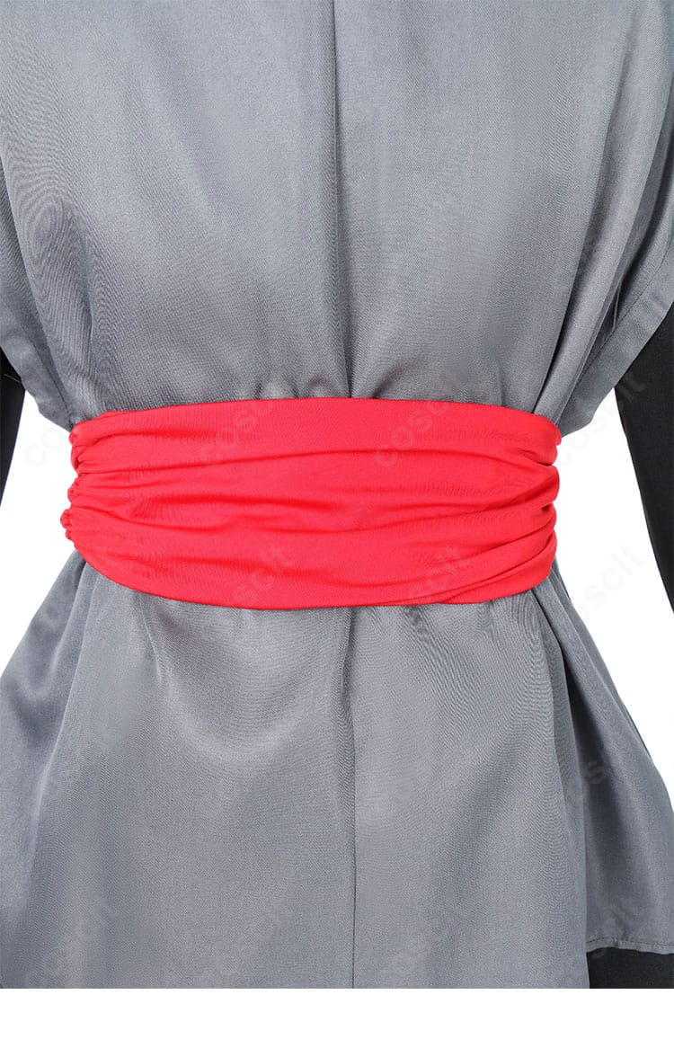 帯(サッシュ)の装飾ディテール。適度な厚みで結びやすく、ウエストラインを引き締める。