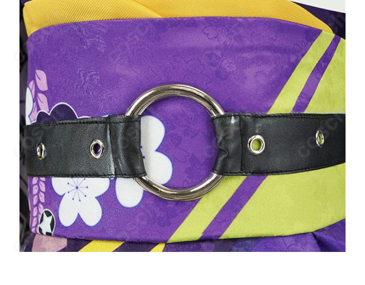 ラプラス・ダークネス お正月衣装の腰部装飾詳細。配色バランスと立体的な飾りが強調された近接写真。