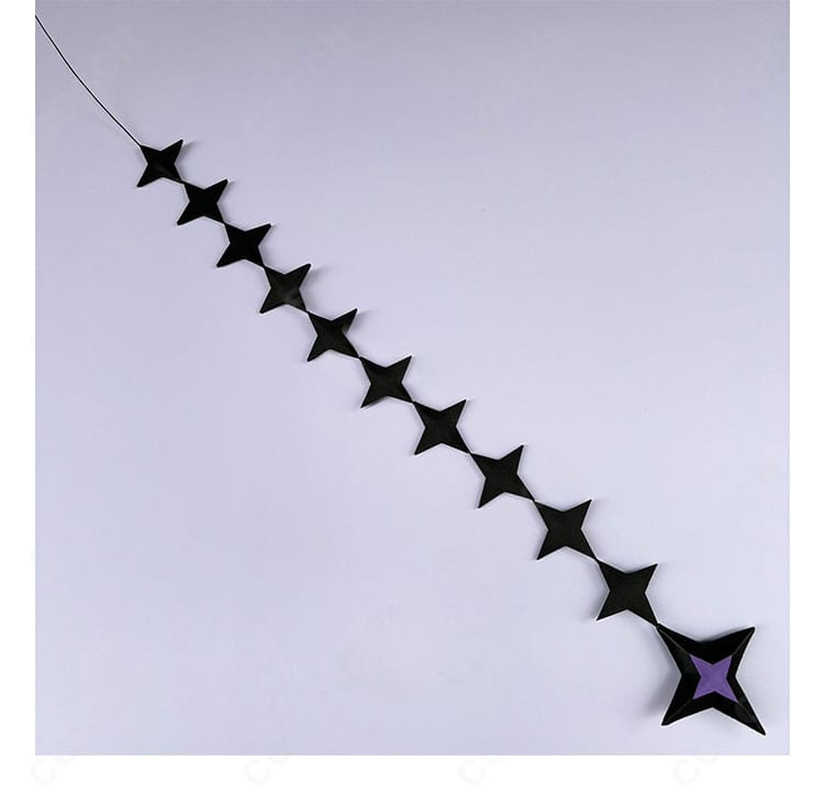 付属アクセサリー全体画像。角・尻尾を中心に、衣装とのコーディネート性を示す構図。