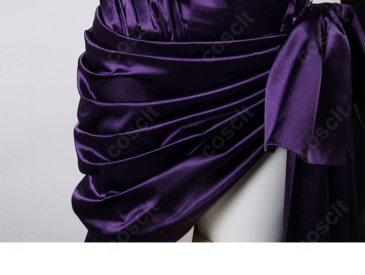 スカートのドレープと生地感の詳細。落ち感とハリを両立した質感を伝える写真。