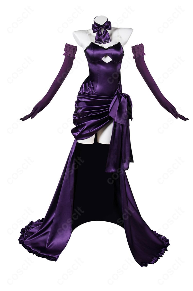 ジャンヌ・ダルク〔オルタ〕 聖夜の晩餐衣装の正面写真。刺繍とラインの美しさ、レイヤー構成が見えるディテール重視のカット。