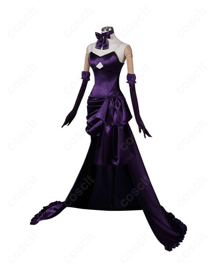 衣装の側面写真。レオタードとスカート、腰布の重なりによる立体的シルエットと美しいラインを強調。