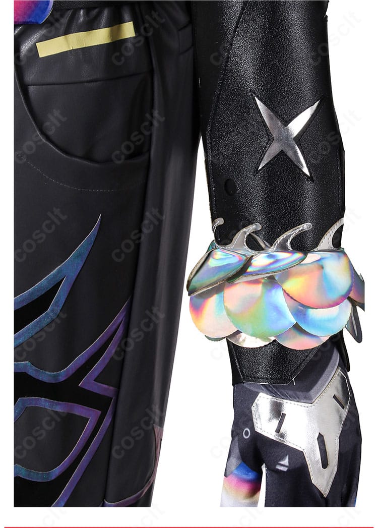 ヴァイパー コスプレ衣装セット内容一覧。コート、ズボン、手袋、ウエストポーチ、ベルト、インナー+胸当て、手鎧をレイアウト表示。