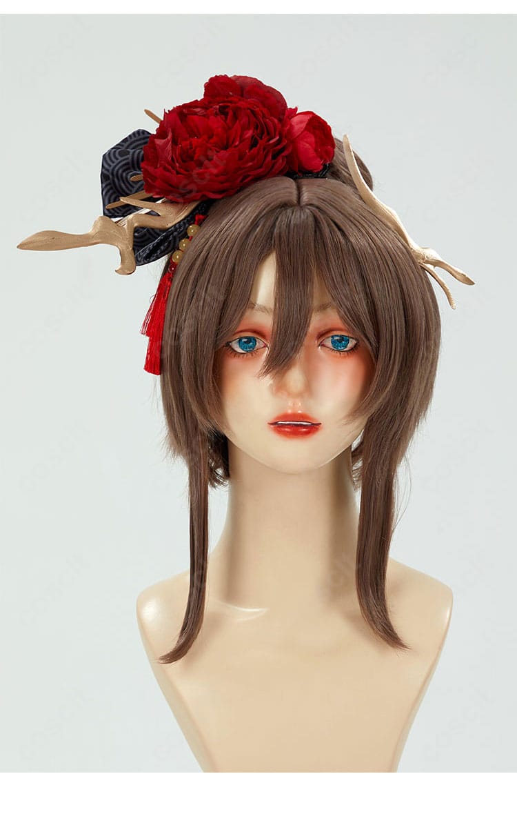 ブラックラビットの髪飾りディテール。耳風モチーフと金属調パーツの質感が分かるアップ。