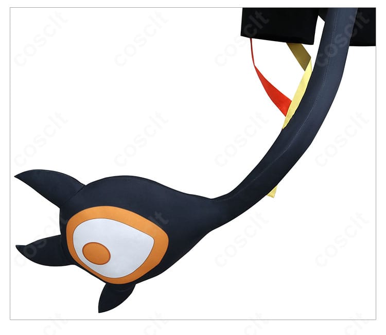 ジジ・ムリン 尾部装飾の詳細。尻尾のボリューム、毛並み感、取り付け構造を説明。